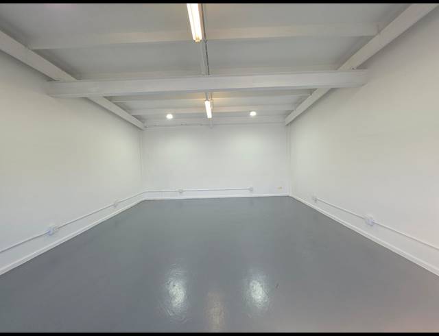 48M² WAREHOUSE TO LET IN PAARDEN EILAND